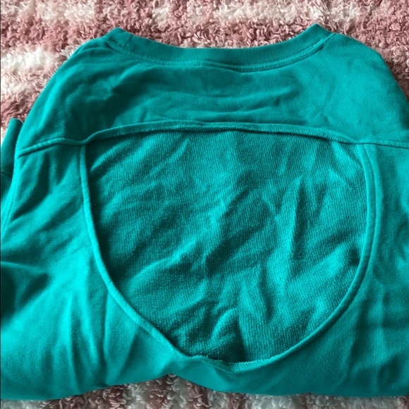 PINK vs sweater sz small - Picture 4 of 4